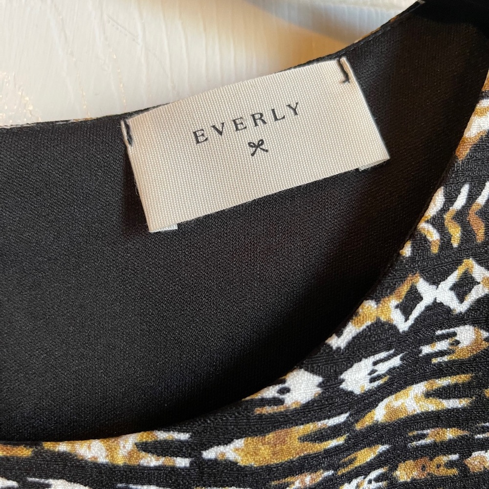 Everly Patterned Dress - Picture 3 of 5